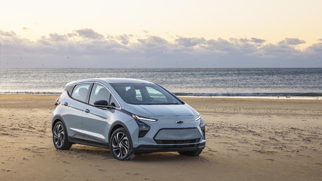 Mobil listrik Chevrolet Bolt saat ini statusnya recall karena sudah terjadi 12 insiden kebakaran yang bersumber dari baterai.