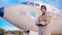 Cerita Letda Ajeng Tresna Jadi Pilot Pesawat Tempur Wanita Pertama di Indonesia