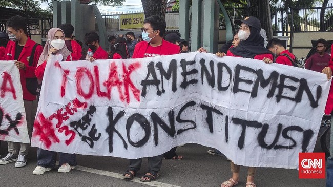 Mahasiswa BEM Unhas akan turun aksi akbar 11 April di Makassar dan di Istana Negara Jakarta untuk menolak jabatan Jokowi 3 peiriode.