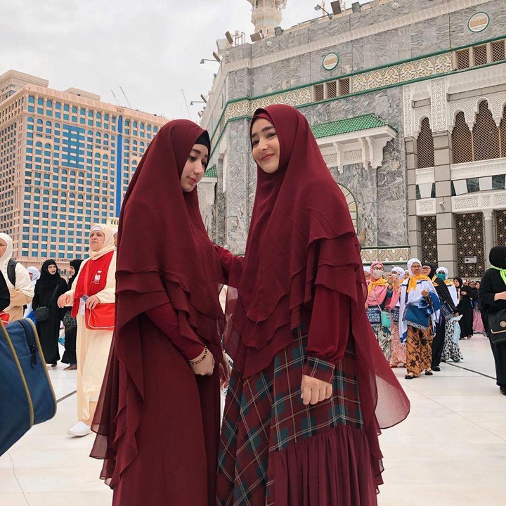 <p>Gadis kelahiran 27 Maret itu ikuti jejak karir sebagai publik figur seperti orangtuanya. Kini ia menjadi artis dan bermain sinetron di layar kaca, lho. (Foto: Instagram)</p>