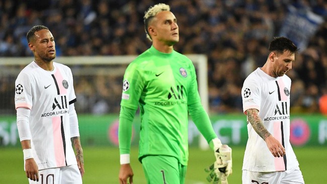 Paris Saint-Germain (PSG) hanya mampu bermain imbang 1-1 melawan Club Brugge meski diperkuat trio Messi, Mbappe, dan Neymar.