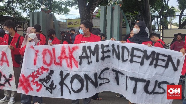 Golkar menegaskan tidak akan usul membahas PPHN lewat Amendemen UUD 1945. Sementara itu, KAMMI mendesak MPR tutup pintu.