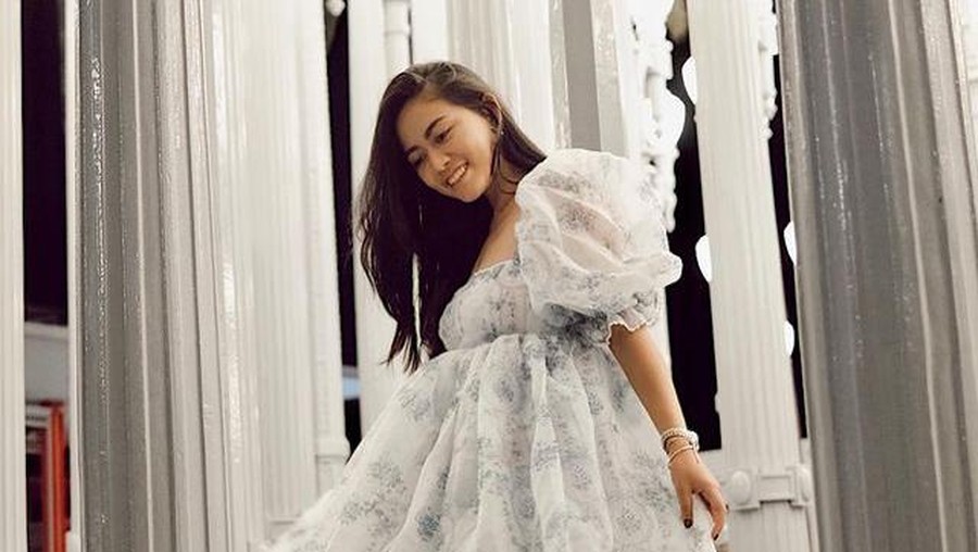 Rachel Vennya sedang berada di Amerika Serikat, gaya outfitnya pun kerap tuai pujian. Yuk kita intip penampilannya!