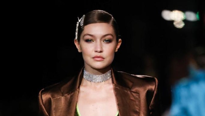 Gigi Hadid Segera Rambah Dunia Bisnis dengan Bentuk Label Fashion Sendiri
