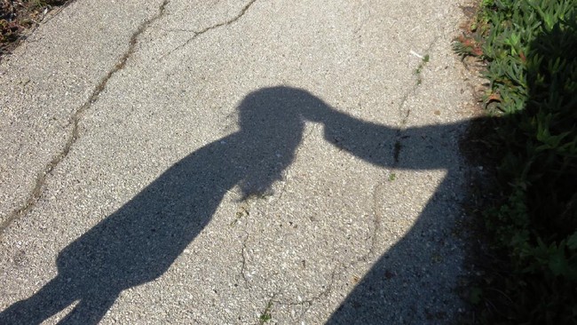 Komisi XIII DPR akan menggelar RDPU terkait fenomena child grooming. Rapat ini melibatkan berbagai pihak guna membahas perlindungan anak dan penegakan hukum.