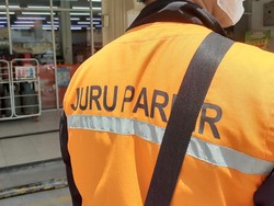 Maju-Mundur Aturan Bayar Parkir di Minimarket Pekanbaru