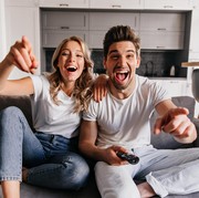 Pacaran sama 4 Zodiak Ini Dijamin Ngakak Terus