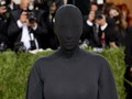Kanye West, Penyemangat Kim K Tampil Tanpa Wajah di Met Gala