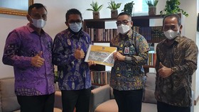 Wali Kota Padang Hendri Septa Bantu Renovasi 2 Ribu RTLH