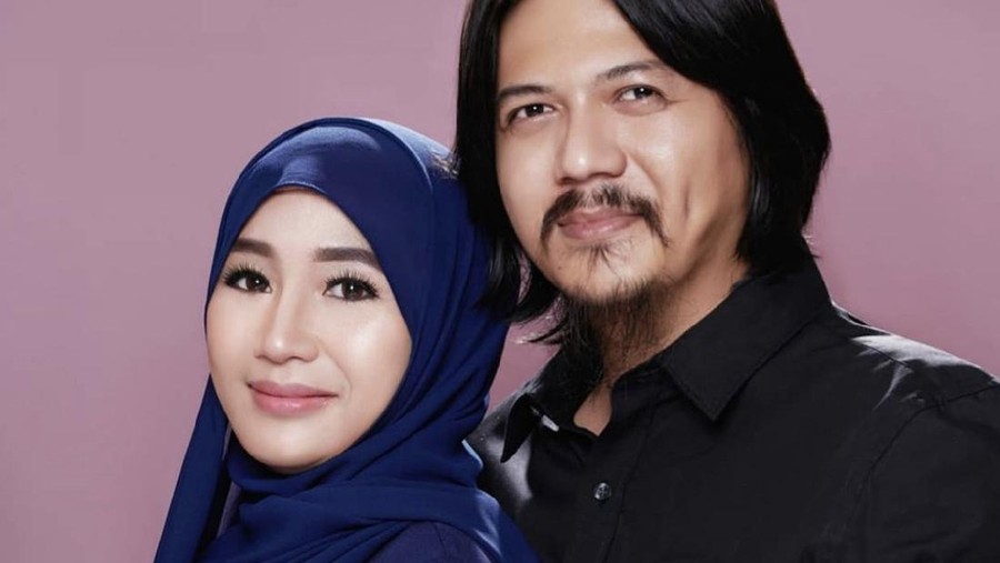pengusaha Lebak, Fatimah Az Zahra, merintis bisnis hingga menjadi miliarder.