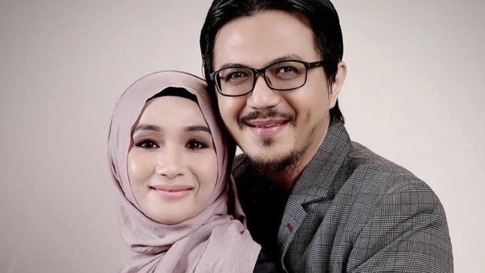 pengusaha Lebak, Fatimah Az Zahra, merintis bisnis hingga menjadi miliarder.