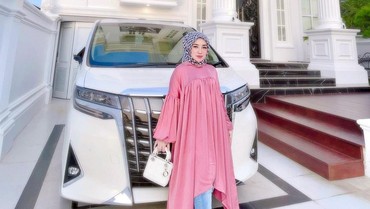 img-title Wanita Ini Dulu Tinggal di Rumah Bantuan Tsunami, Kini Pamer Hidup Mewah