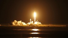 SpaceX Luncurkan 49 Satelit Internet Starlink