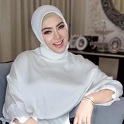 7 Seleb Indonesia yang Bisnisnya Bangkrut, Princess Cake Syahrini Udah Nggak Ada?