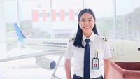7 Potret Tania Widjaya, Pilot Cantik Garuda yang Jadi CEO di Usia Muda