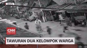 VIDEO: Tawuran Dua Kelompok Warga