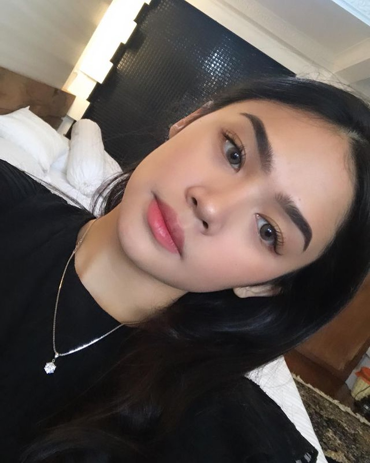 Mulan Jameela memiliki putri sulung yang cantik dan memesona namun jarang tersorot&period; Yuk intip potret Tiara&excl;