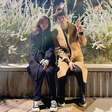 Kondangan Bareng, Tangan Yoo Yeon Seok ke Shin Hyun Been Bikin Salfok