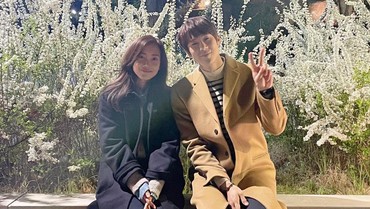 img-title Kondangan Bareng, Tangan Yoo Yeon Seok ke Shin Hyun Been Bikin Salfok