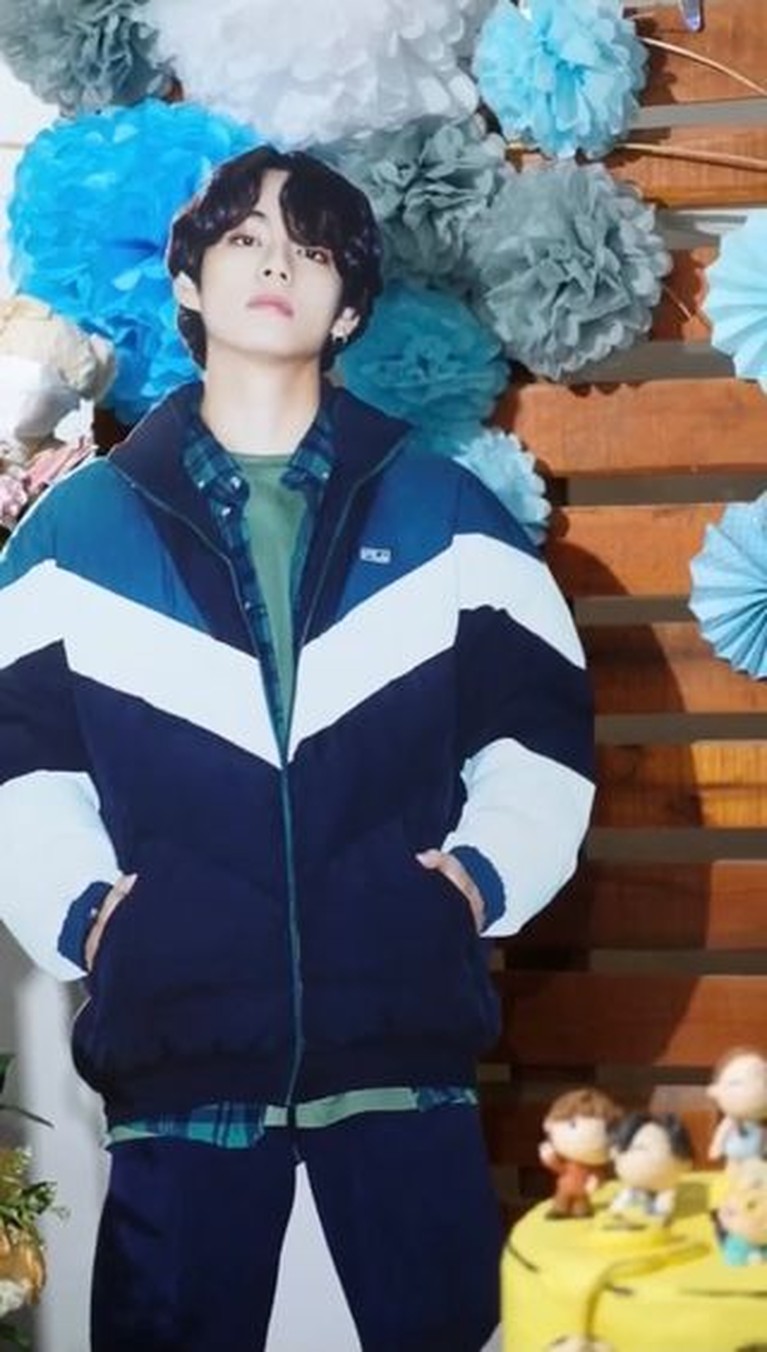 Ada Taehyung & Jungkook BTS di Momen Ultah Mikha Tambayong yang ke-27 Mikha Tambayong baru saja merayakan ulang tahunnya yang ke 27 pada (15/9). Yuk intip momen perayaannya!