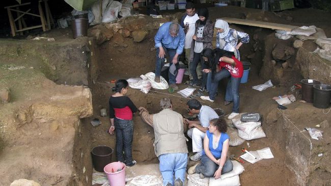 When Did Humans Start Wearing Clothes? - World Today News