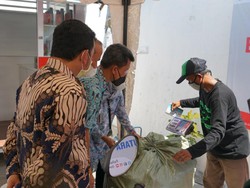 Menarik! Tukar Sampah Dapat Oli dan Service Ringan Gratis di Sini