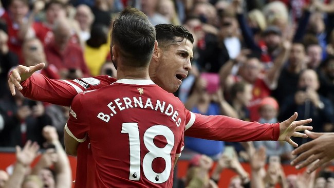 Bruno Fernandes diklaim bersedia menandatangani kontrak baru dengan Manchester United usai kedatangan Cristiano Ronaldo.