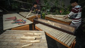 FOTO: Denting Kolintang Minahasa yang Mendunia