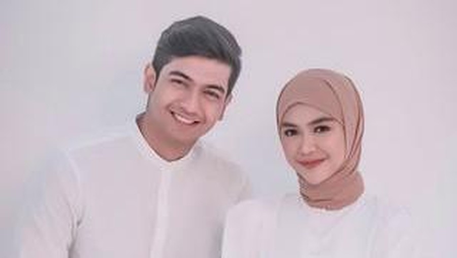 Foto-foto Prewedding Ria Ricis dan Teuku Ryan, Kompak & Manis!