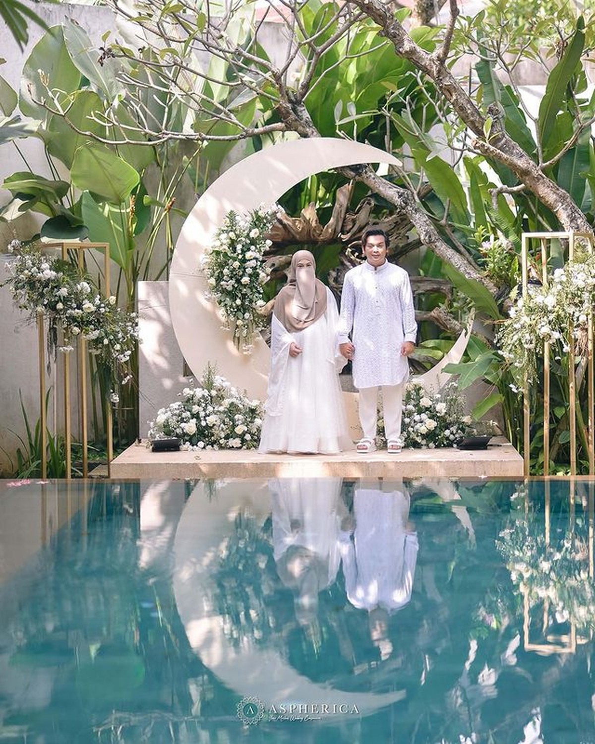 Wardah Maulina istri Natta Reza sedang hamil 7 bulan&period; Mereka menggelar tasyakuran dan umumkan jenis kelamin calon anak&period; Yuk intip&excl;