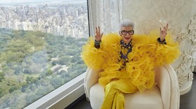 Di Usia 100 Tahun, Iris Apfel Buat Koleksi Fashion Kolaborasi
