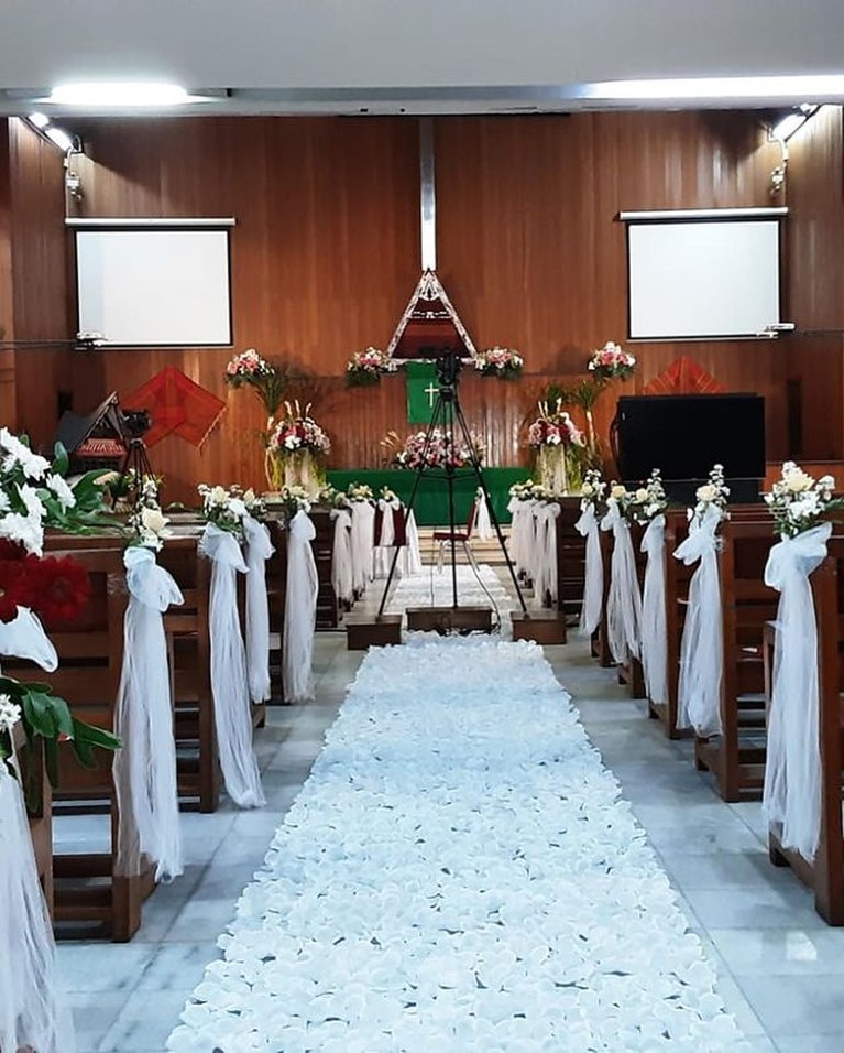 Momen Adat Batak Martupol Joy Tobing & Calon Suami Sebelum Menikah Joy Tobing dan calon suami menggelar Martumpol acara adat Batak sebelum menikah. Yuk kita intip momennya!
