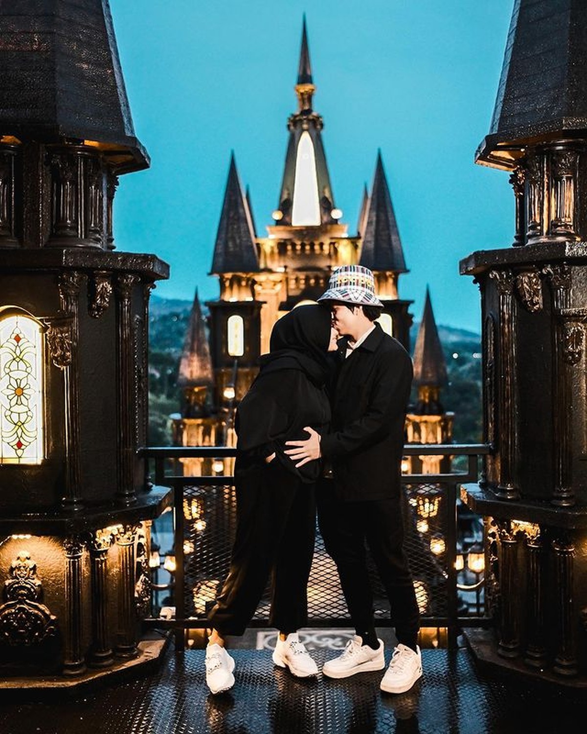 Atta Halilintar dan Aurel Hermansyah babymoon jalan-jalan ke bandung&period; Yuk kita intip momen mewah babymoon mereka&excl;