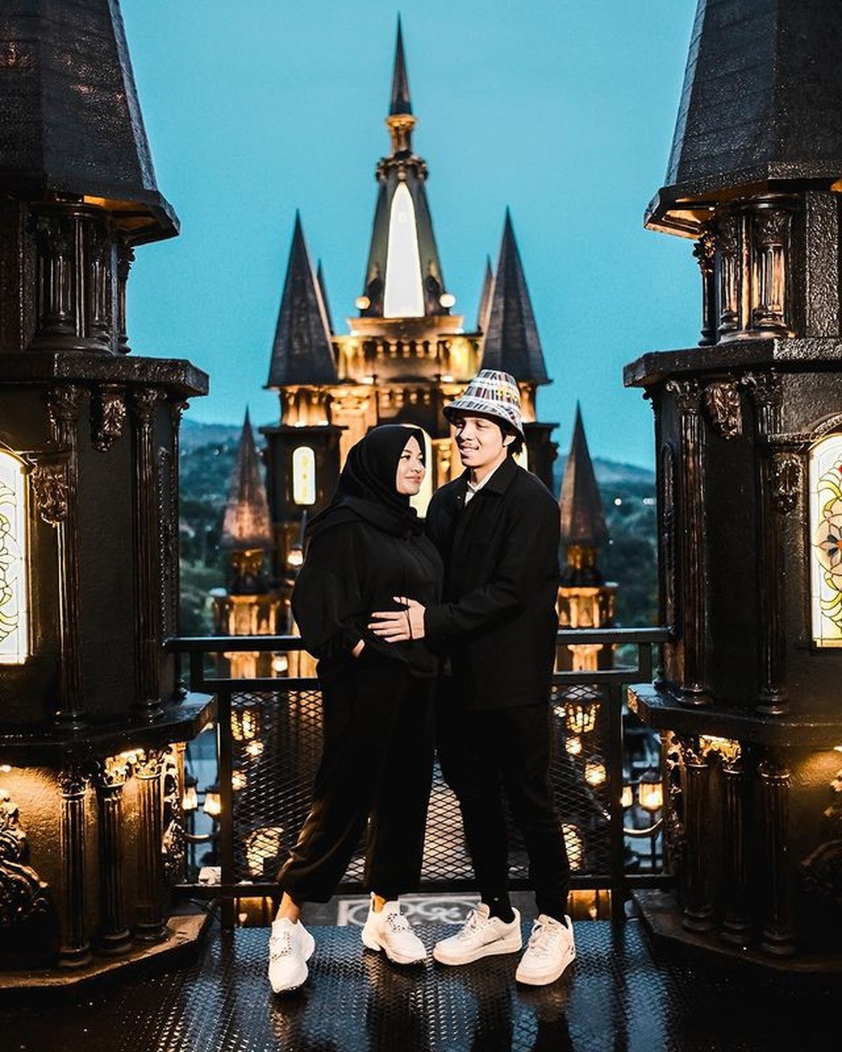 Atta Halilintar dan Aurel Hermansyah babymoon jalan-jalan ke bandung&period; Yuk kita intip momen mewah babymoon mereka&excl;