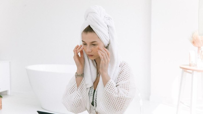 5 Jenis Skincare yang Wajib Punya Untuk Wajah Glowing dan Ternutrisi! 5 Jenis Skincare yang Wajib Punya Untuk Wajah Glowing dan Ternutrisi!