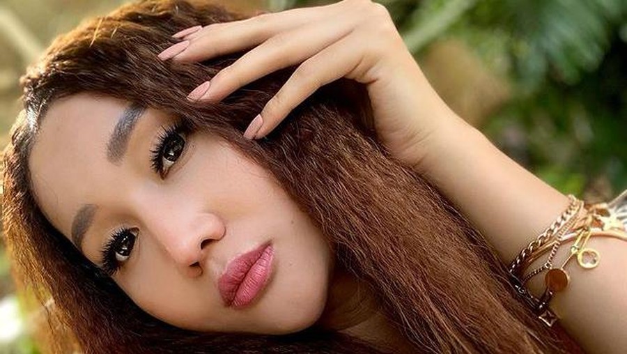 Sebelum diduga alami gejala Covid-19, Lucinta Luna diketahui asik berlibur di Bali. Yuk kita intip keseruannya!