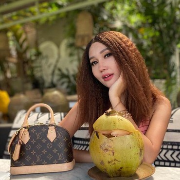 Heboh Drama Mawar AFI, Lucinta Luna Tiba-tiba Minta Dijadikan Babysitter