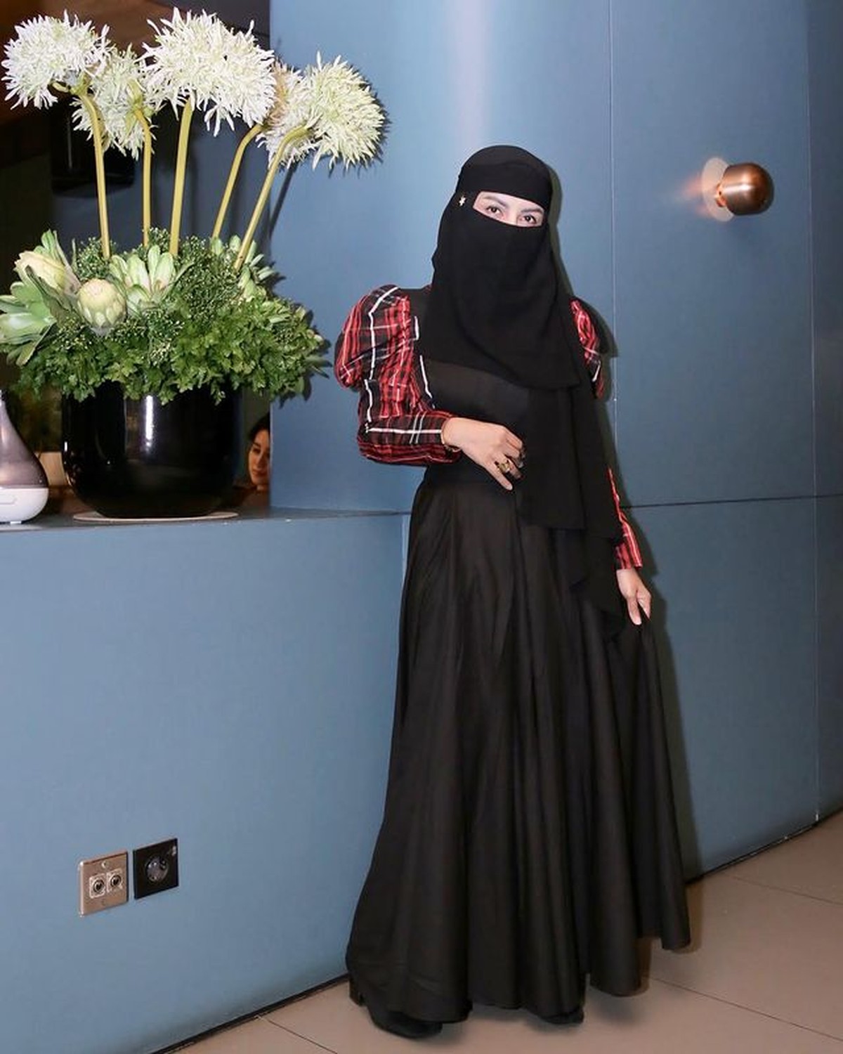 Five Vi memutuskan untuk hijrah&comma; namun ia menjadi sorotan karena pernyataannya yang kontroversial&period; Yuk intip potret terbarunya&excl;