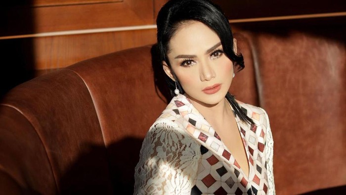 Krisdayanti Makin Memukau Bak ABG, Sst... Ternyata Ini Rahasia Awet Muda di Usia 46 Tahunnya! Krisdayanti Makin Memukau Bak ABG, Sst... Ternyata Ini Rahasia Awet Muda di Usia 46 Tahunnya!