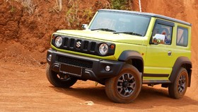 Beli Jimny Lewat 'Jalur Belakang' Selisih Rp100 Juta Inden Lebih Cepat