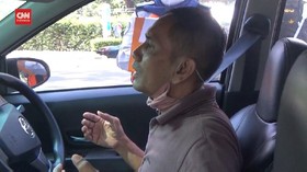 VIDEO: Sopir Taksi Online Berdoa Saat Mobilnya Hendak Diderek