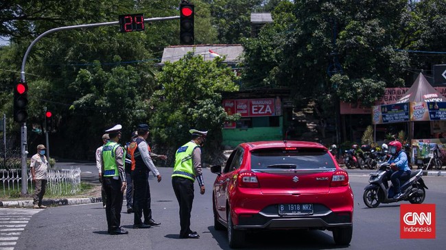Pemprov DKI Jakarta menerapkan ganjil genap kendaraan bermotor di beberapa tempat wisata selama PPKM Level 2. Mulai dari Ancol hingga TMII.