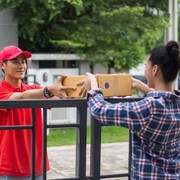 Menjelang Lebaran, Ini 5 Kiat Belanja Online Aman Biar Nggak Kena Tipuan Barang Jelek!