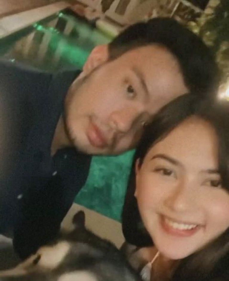 Momen Manis Jessica Mila Rayakan Ultah Yakup Hasibuan Sang Kekasih Jessica Mila merayakan ulang tahun kekasihnya Yakup Hasibuan pada Kamis (16/9). Yuk intip momen manis mereka!