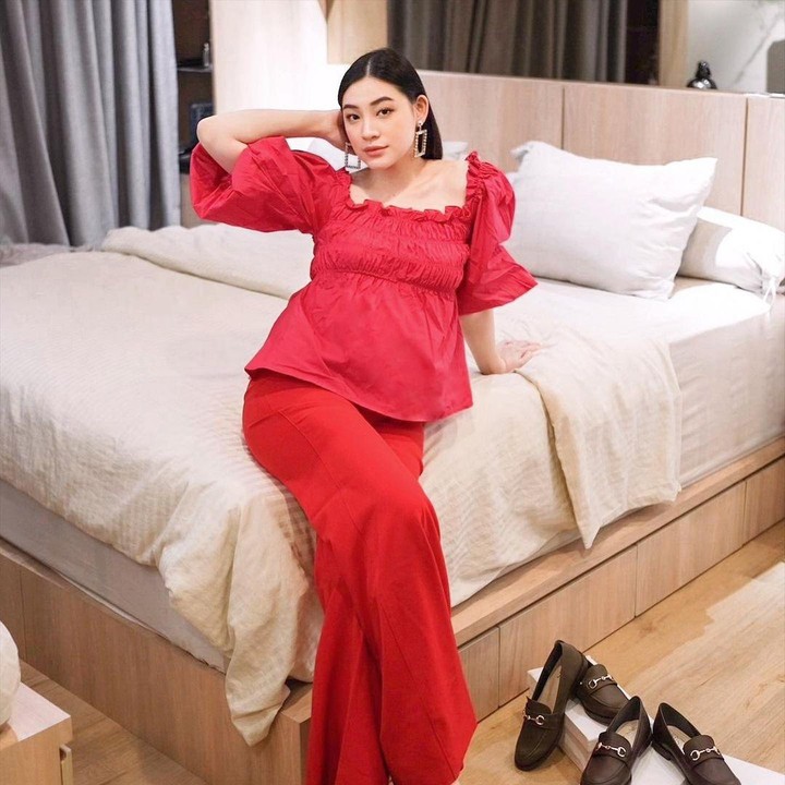 <p>Meski tengah hamil besar, Patricia tetap terlihat menawan, lho. Ia tampil modis di setiap potret yang diposting.(Foto: Instagram @pattdevdex)</p>