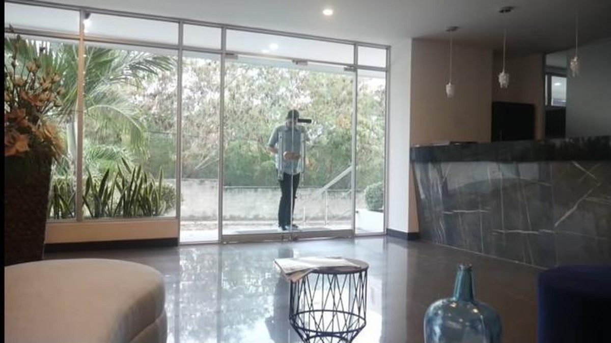 Mutia Ayu membagikan pengalamannya tinggal bareng hantu di sebuah apartemen di kawasan Kolombia&period; Yuk intip penampakan apartemennya&excl;