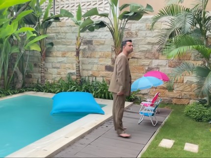 7 Potret Rumah Mewah Syahnaz & Jeje, Dilengkapi Kolam Renang Bernuansa Vila Bali