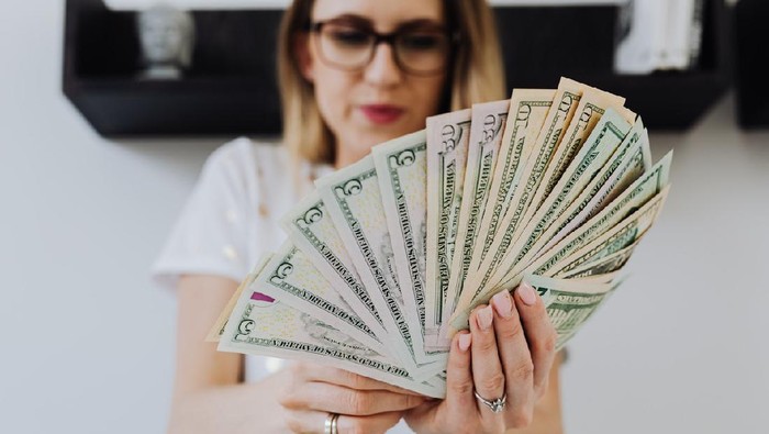 Gaji Cuma Rp2 Juta Sebulan? Bersyukur dan Nggak Perlu Pusing! Ini Cara Mudah Mengatur Keuangan Pas-pasan