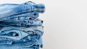 Sering Pakai Celana Jeans, Benarkah Berdampak Buruk pada Kesehatan Vagina?