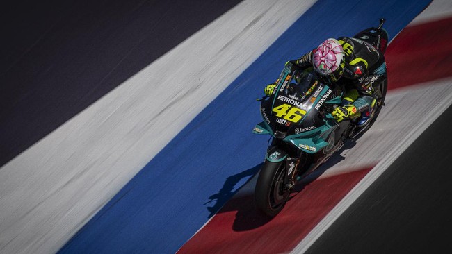 Legenda MotoGP Marco Lucchinelli mengaku mendapat ancaman pembunuhan dari pendukung Valentino Rossi setelah mengkritik The Doctor.